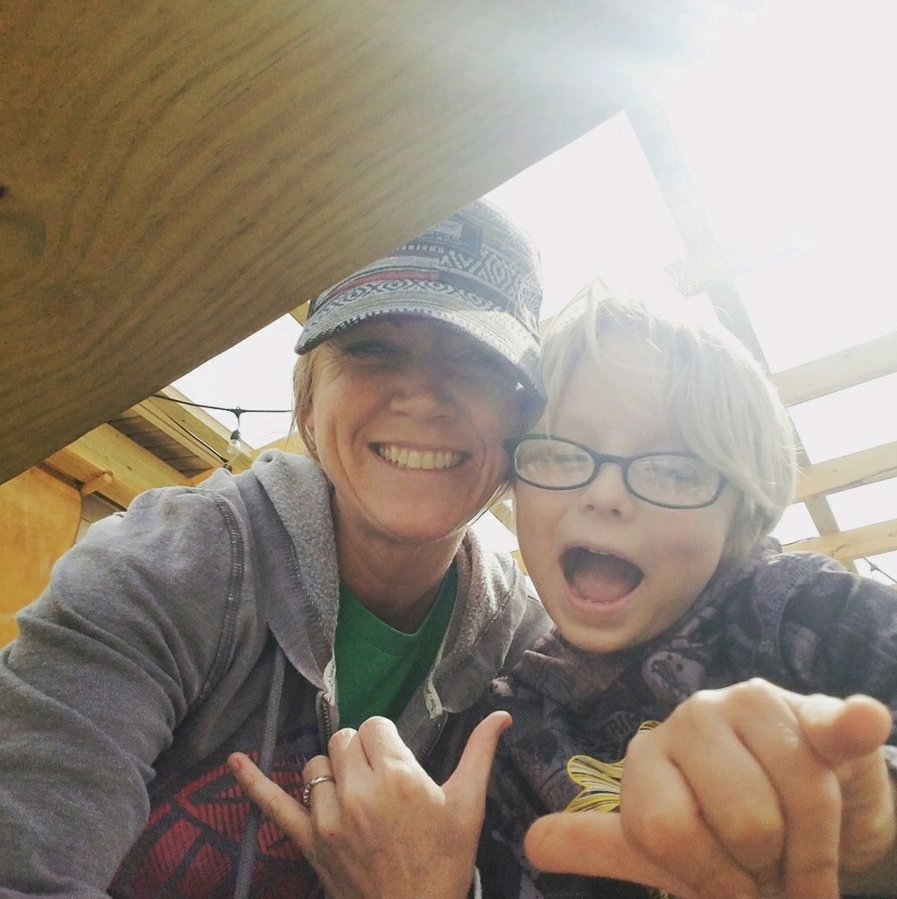 Meet your Posher, Leslie